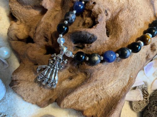 Herrenkette mit Tigerauge, Obsidian ... und einem Sterlingsilber Skeletthand-Anhänger