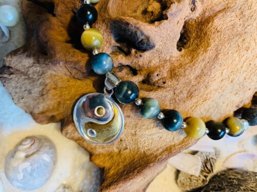 Herrenkette mit Tigerauge, Obsidian ... und einem Sterlingsilber YinYang-Anhänger – Bild 2