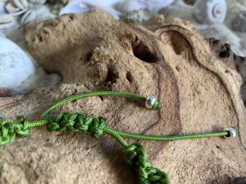 Makramee´-Armband mit einer Porzellanperle – Bild 3
