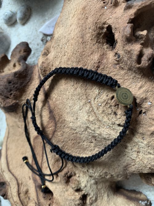 Makramee`-Armband mit Edelstahl-Zwischenteil "Sonne"