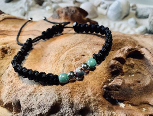 Makramee`-Armband mit Porzellan- und Edelstahlperlen – Bild 2