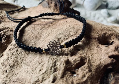 Makramee`-Armband mit Edelstahl-Zwischenteil "Blüte" – Bild 2