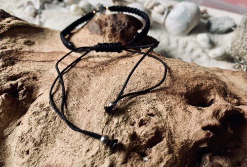 Makramee`-Armband mit Edelstahl-Zwischenteil "Blüte" – Bild 3